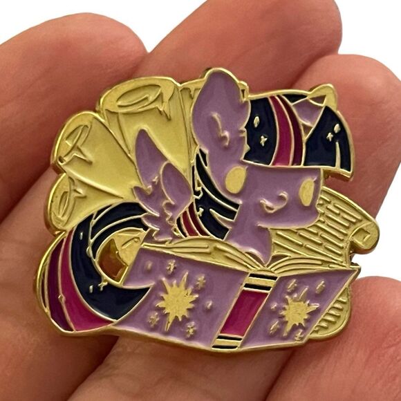 My Little Pony Twilight Sparkle Kawaii Chibi Enamel Pin - Picture 2 of 6